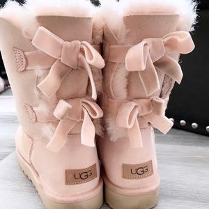 Womens Pink Uggs with Bows